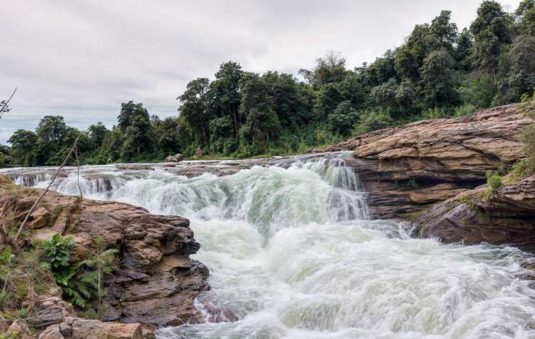 girigiri-water-falls